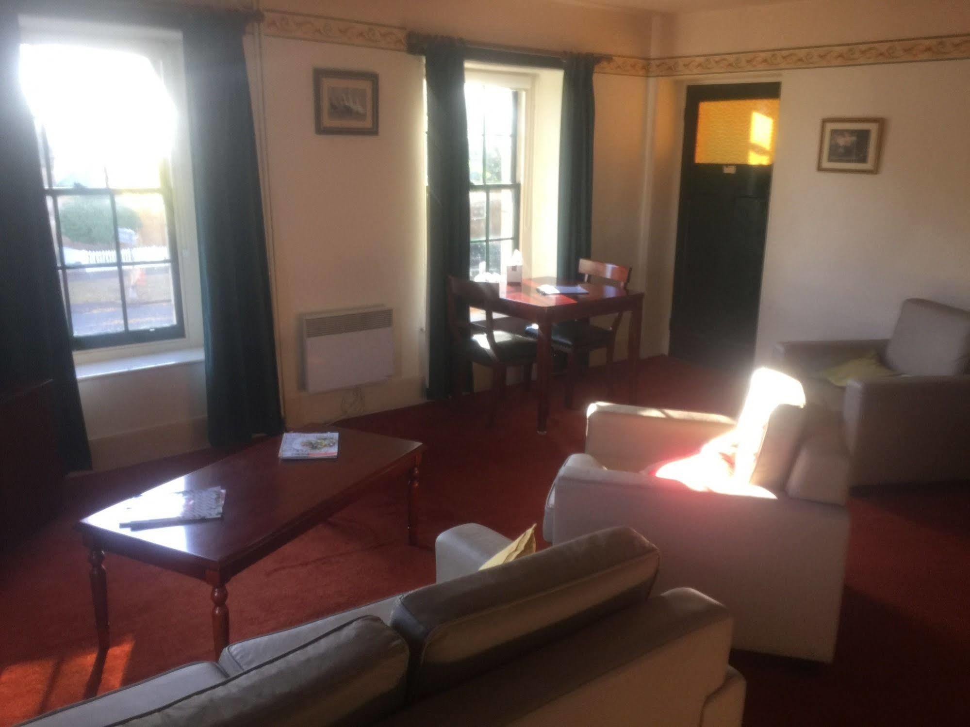 Man O'Ross Hotel 外观 照片